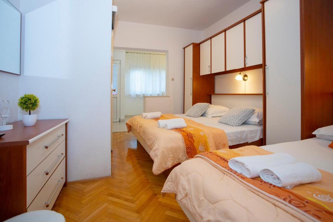 Villa Milenka - Apartmani Gorana Tučepi Quarto foto