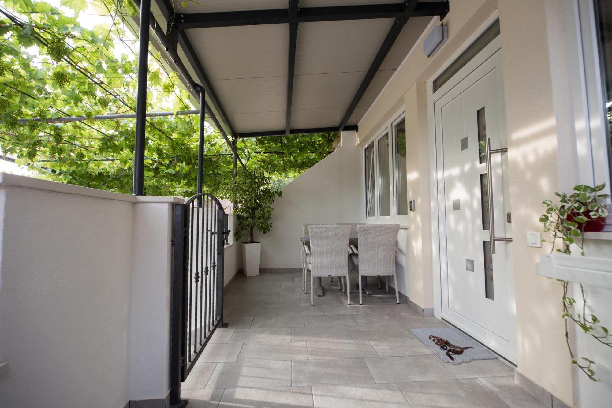Villa Milenka - Apartmani Gorana Tučepi Quarto foto